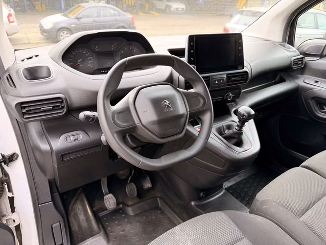 PEUGEOT PARTNER 2024