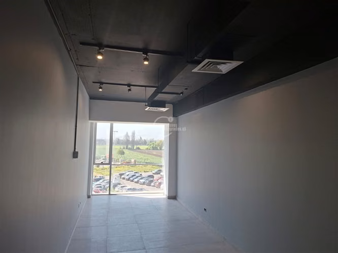 Oficina en arriendo en Colina