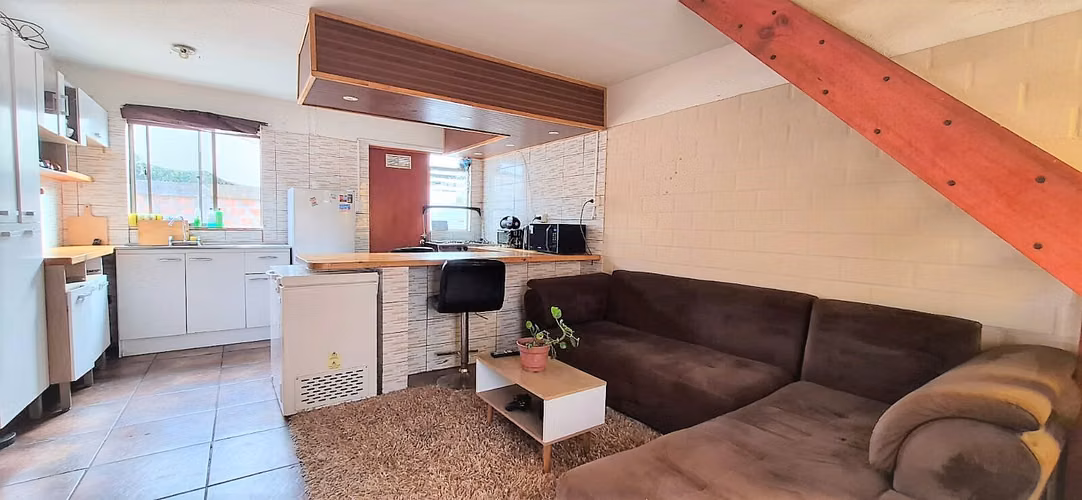 Venta de casa de 2 dormitorios, en Hijuelas, en Avda. Principal.  95 M$.