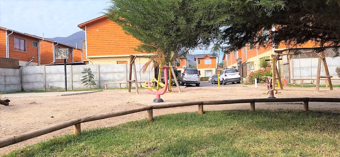 Venta de casa de 2 dormitorios, en Hijuelas, en Avda. Principal.  95 M$.