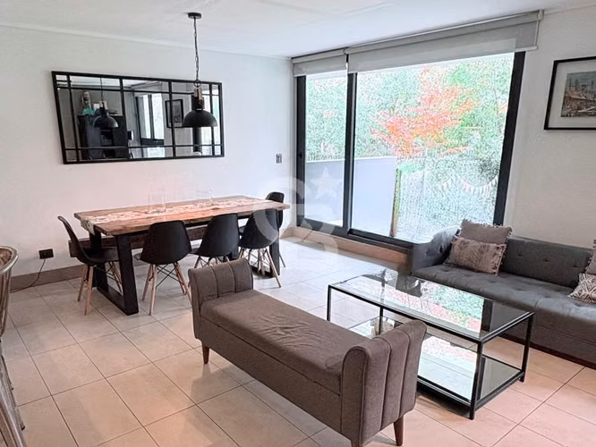Maravilloso Depto duplex con jardin
