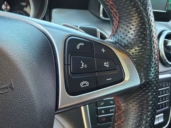 MERCEDES-BENZ CLA 220 2018