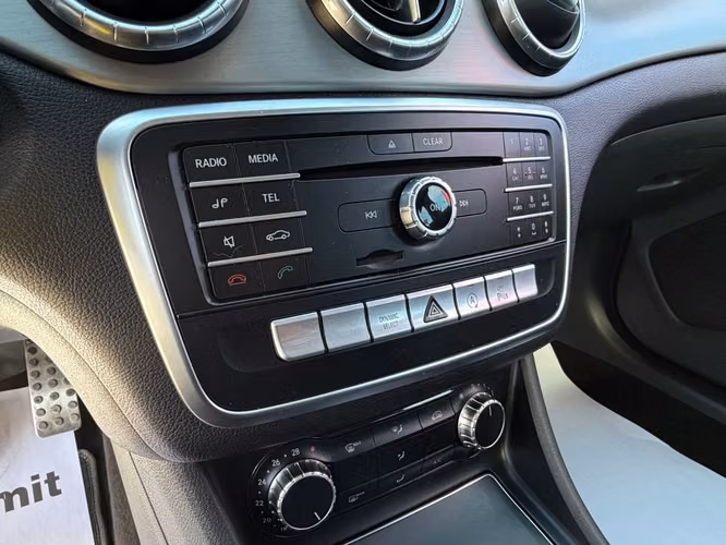 MERCEDES-BENZ CLA 220 2018