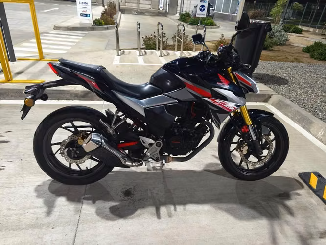 Honda c190r