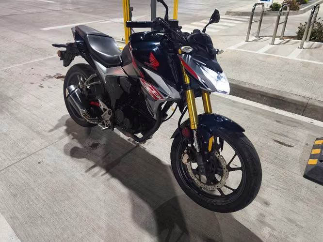 Honda c190r