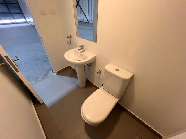 Bodega, local y oficina en arriendo en Renca