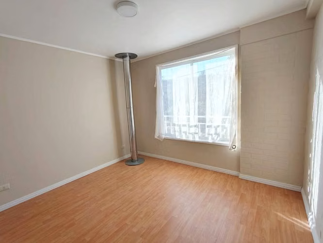 Casa esquina en venta con patio amplio y 3 estacionamientos – Villa Alemana - Imagen 5
