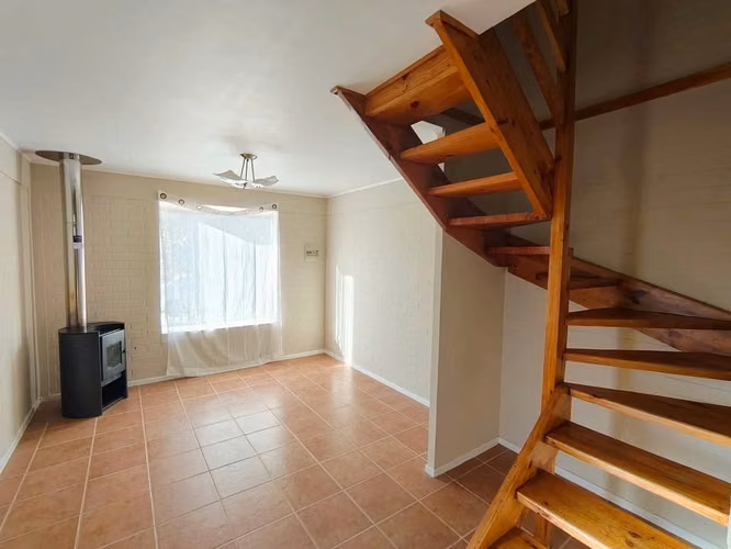 Casa esquina en venta con patio amplio y 3 estacionamientos – Villa Alemana - Imagen 4
