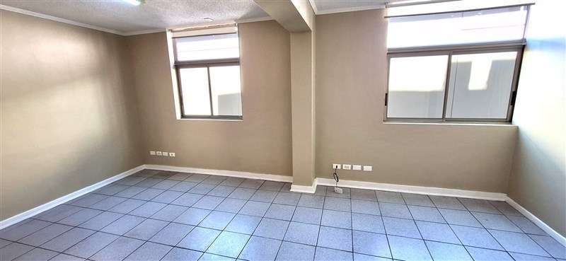 Oficina en arriendo en Santiago Metro Santa Lucía