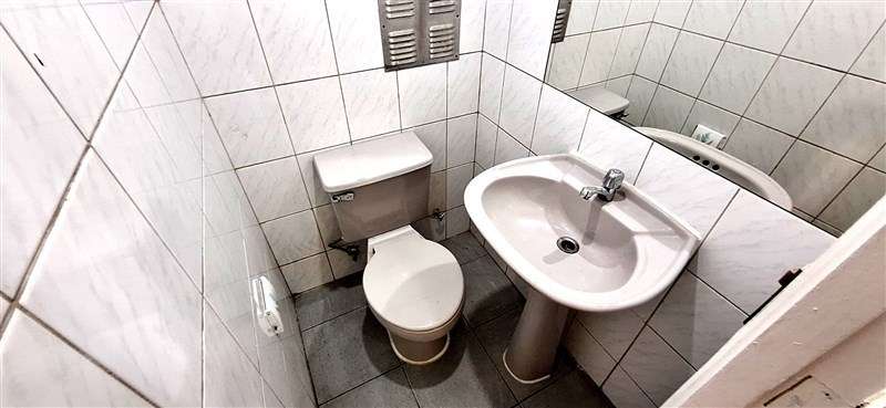 Oficina en arriendo en Santiago Metro Santa Lucía