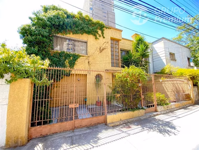 Casa en venta de 5D 3B en Ñuñoa
