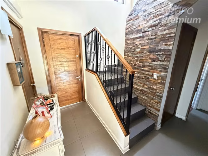 Casa en venta 5D 4B SE Piscina quincho en Ayres de Chicureo