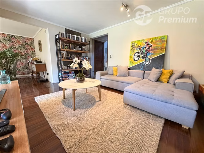 Casa en venta 5D 4B SE Piscina quincho en Ayres de Chicureo
