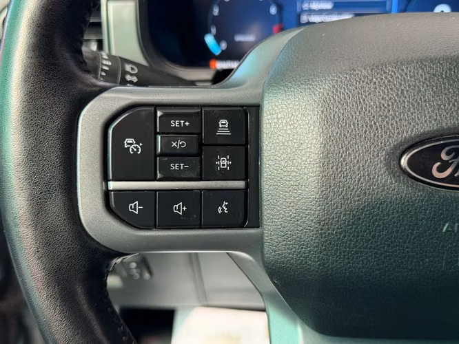 FORD F-150 2025