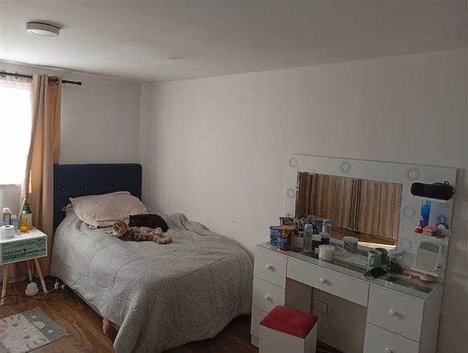 Casa en arriendo de 6 dorm. en Independencia