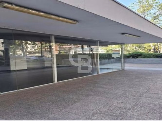 Amplio local comercial Puerta del Golf - Imagen 3