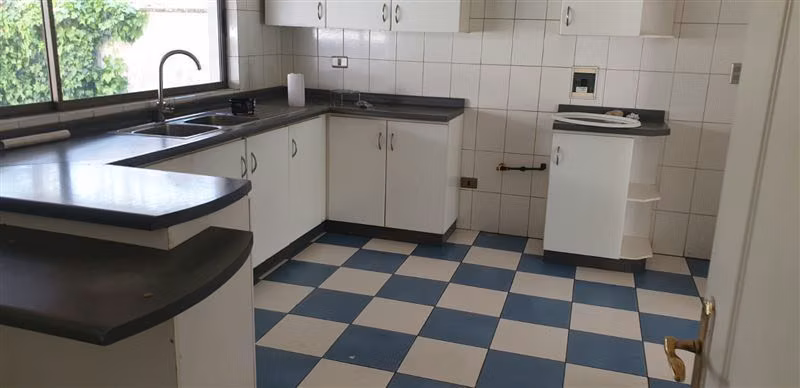 Casa en arriendo de 4 dorm. en Talca