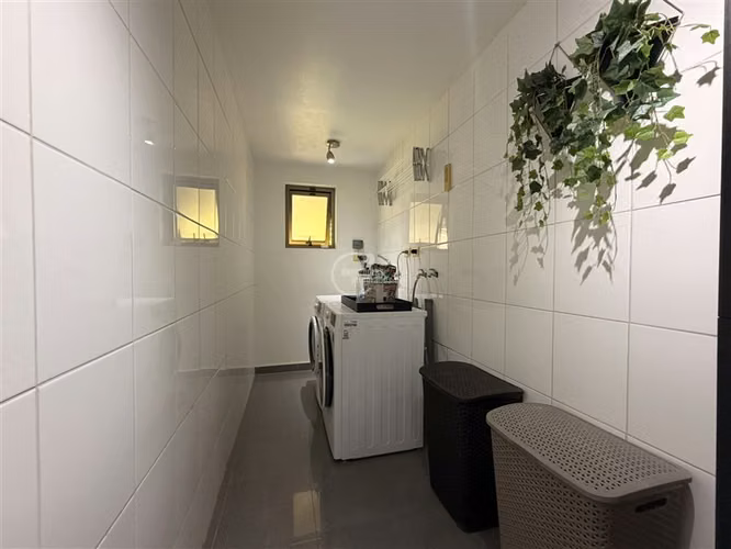 Casa en arriendo de 5 dorm. en Lo Barnechea