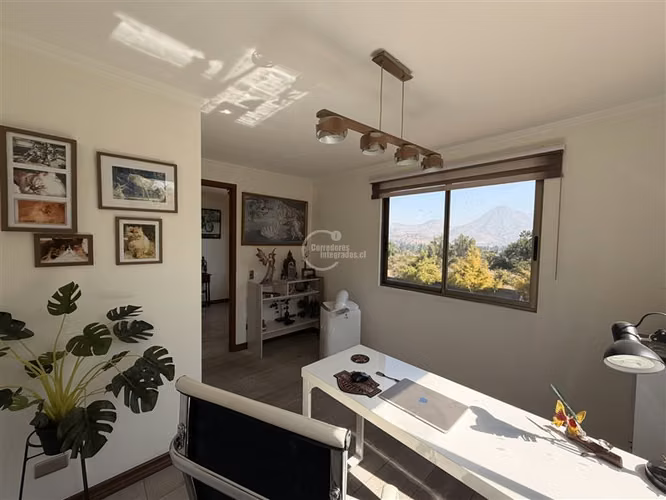 Casa en arriendo de 5 dorm. en Lo Barnechea