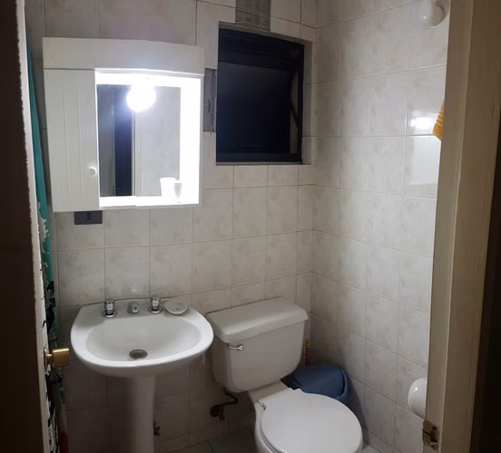 SE ARRIENDA LINDO DEPARTAMENTO, GASTOS COMUNES INCLUIDOS, PLAZA CONDELL.