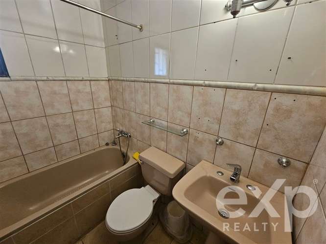 Casa en venta de 6 dormitorios. Residencial y comercial - Imagen 11