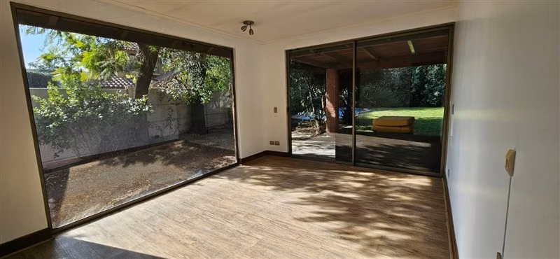 Casa en arriendo de 4 dorm. en Colina