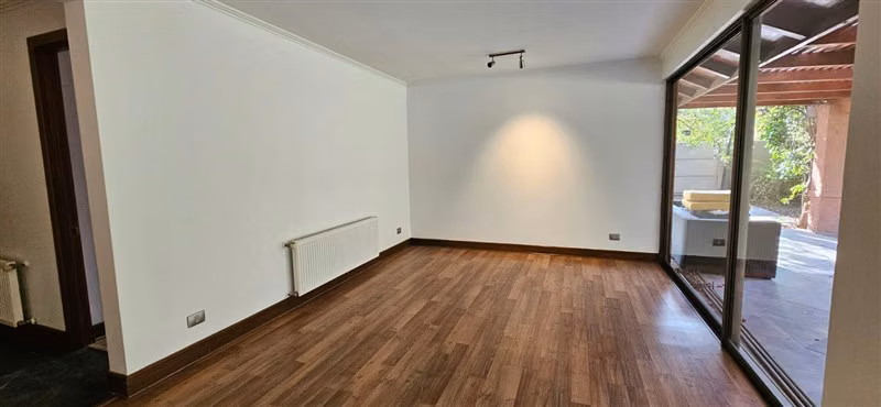Casa en arriendo de 4 dorm. en Colina
