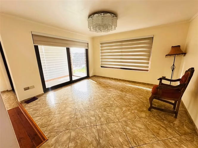Exclusiva Casa en Venta San Joaquín.Lujo, Espacios,Calidad - Imagen 10