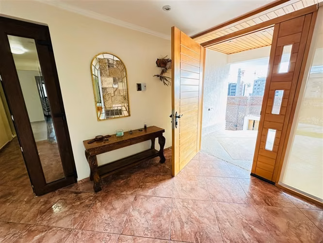Exclusiva Casa en Venta San Joaquín.Lujo, Espacios,Calidad - Imagen 6