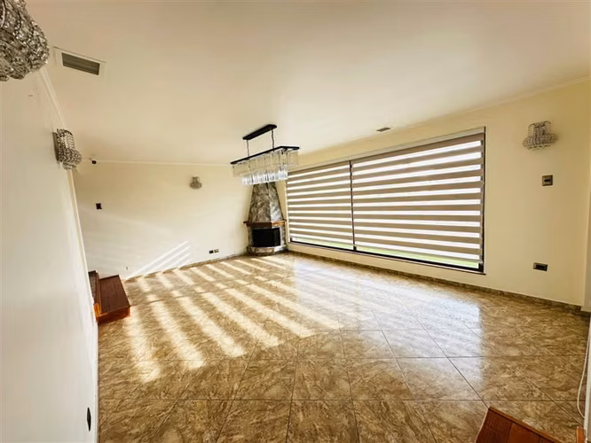 Exclusiva Casa en Venta San Joaquín.Lujo, Espacios,Calidad - Imagen 9