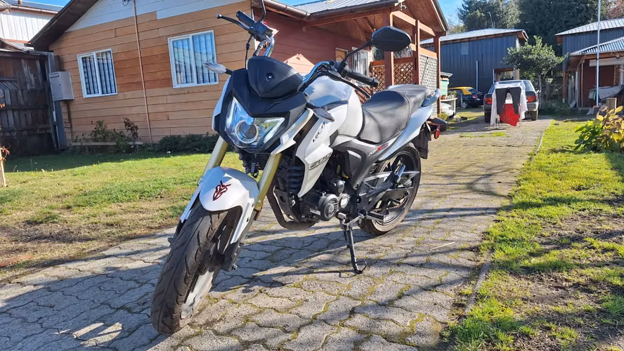 Moto Lifan Kps 200.
