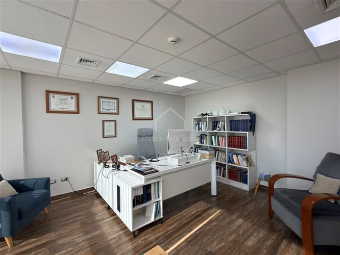 Oficina en arriendo en Talca, Edificio España