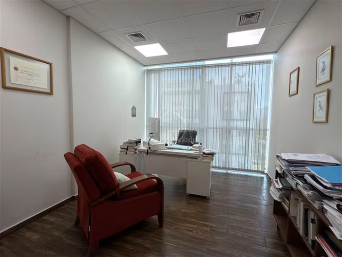 Oficina en arriendo en Talca, Edificio España