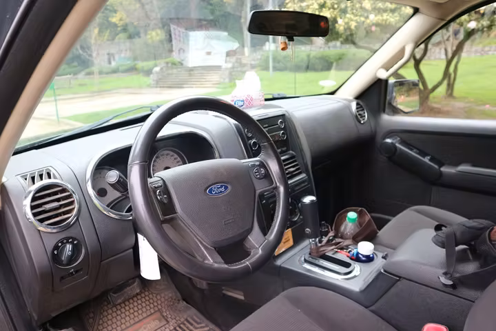 Ford Explorer XLT COMFORT 4.0 2011 4x2