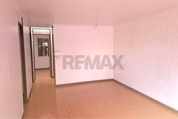 Casa 3-4 dormitorios mas espacio comercial