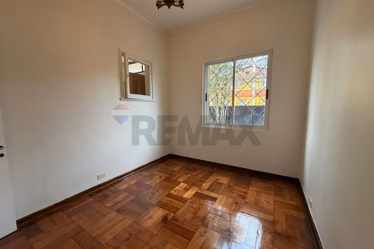 Arriendo dos casas independientes calle sucre