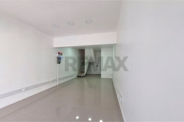 Local comercial frente a alto las condes arriendo