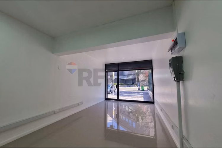 Local comercial frente a alto las condes arriendo