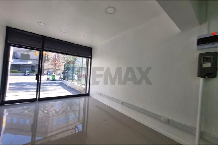 Local comercial frente a alto las condes arriendo