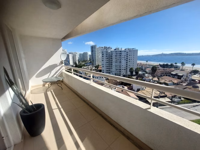 ARRIENDO AÑO CORRIDO, CON AZOTEA PRIVADA VISTA AL MAR!