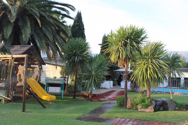 REBAJADA HERMOSA CASA DE 200 M2 EN TERRENO 2400 M2 EN PEUMO