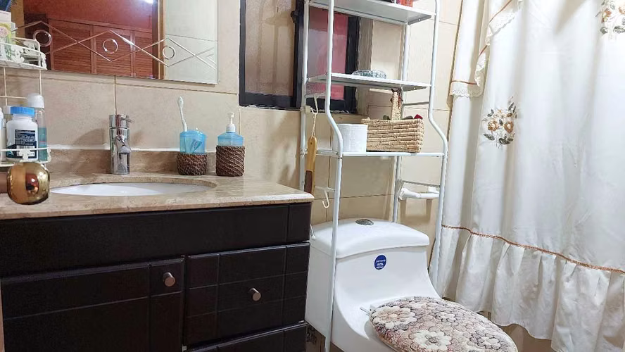 Casa grande para Oficina, Centro Puerto Aysen (82371) - Imagen 9