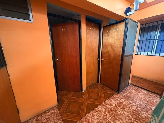 OPORTUNIDAD DE ARRIENDO DE PIEZA EXCELENTE HOSTAL