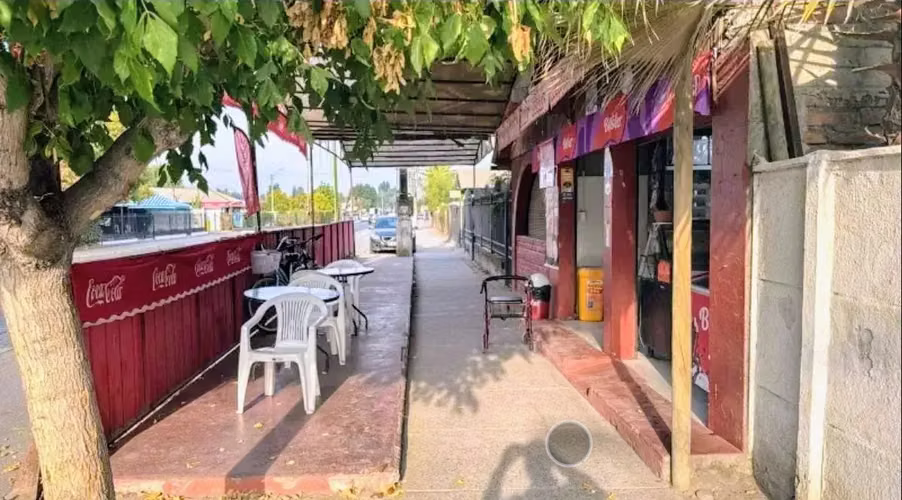 Local Comercial con panaderia funcionando y patentes al dia