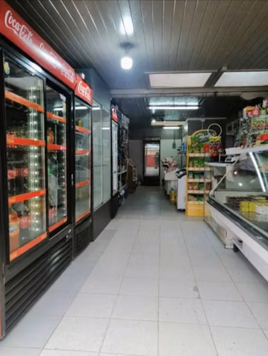 Local Comercial con panaderia funcionando y patentes al dia