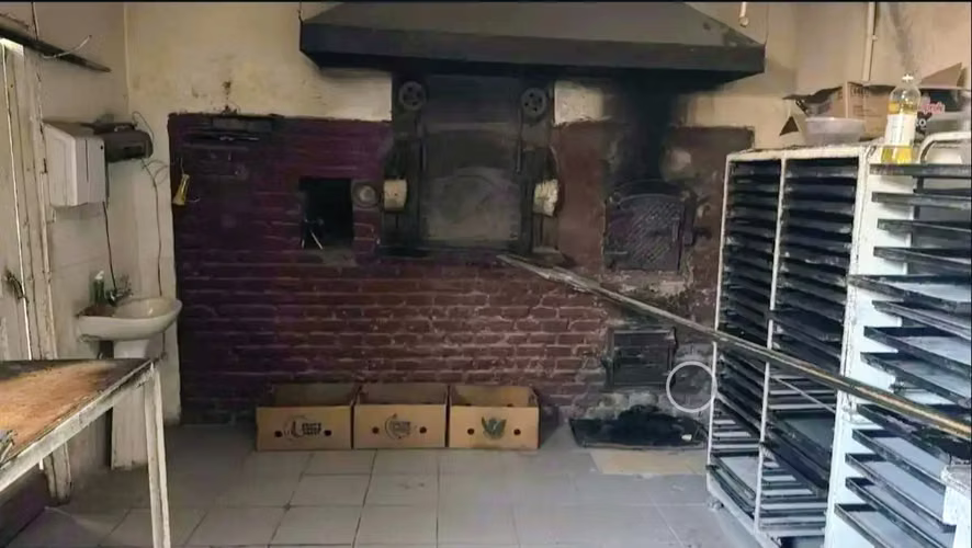 Local Comercial con panaderia funcionando y patentes al dia
