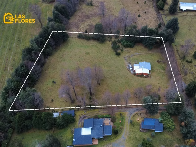 CASA CON TERRENO DE 7900 M2 - CERCANO AL CENTRO DE PUCÓN