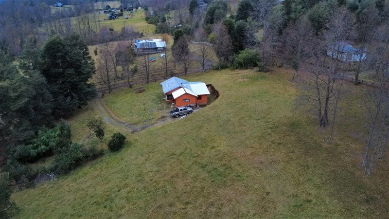 CASA CON TERRENO DE 7900 M2 - CERCANO AL CENTRO DE PUCÓN