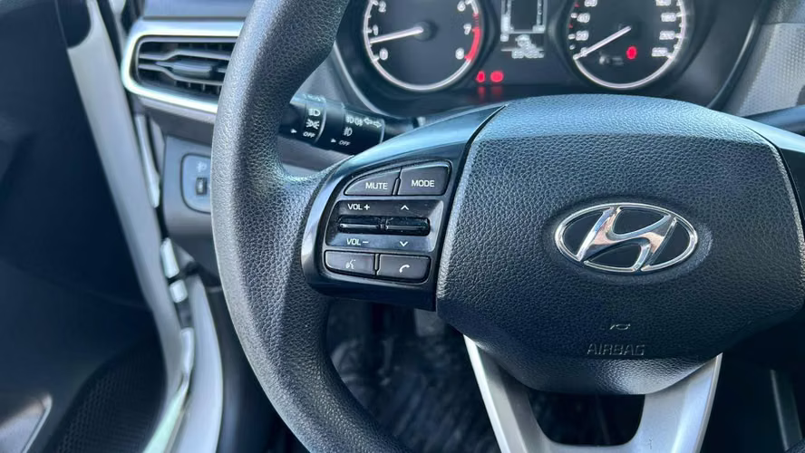 Hyundai Verna 1.4 CB SEL 4X2 MT5 4P (2021)