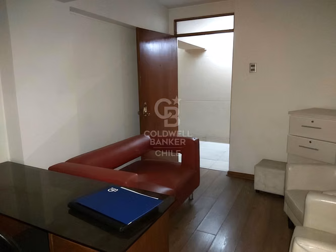 Excelente Oficina Barrio El Golf Las Condes